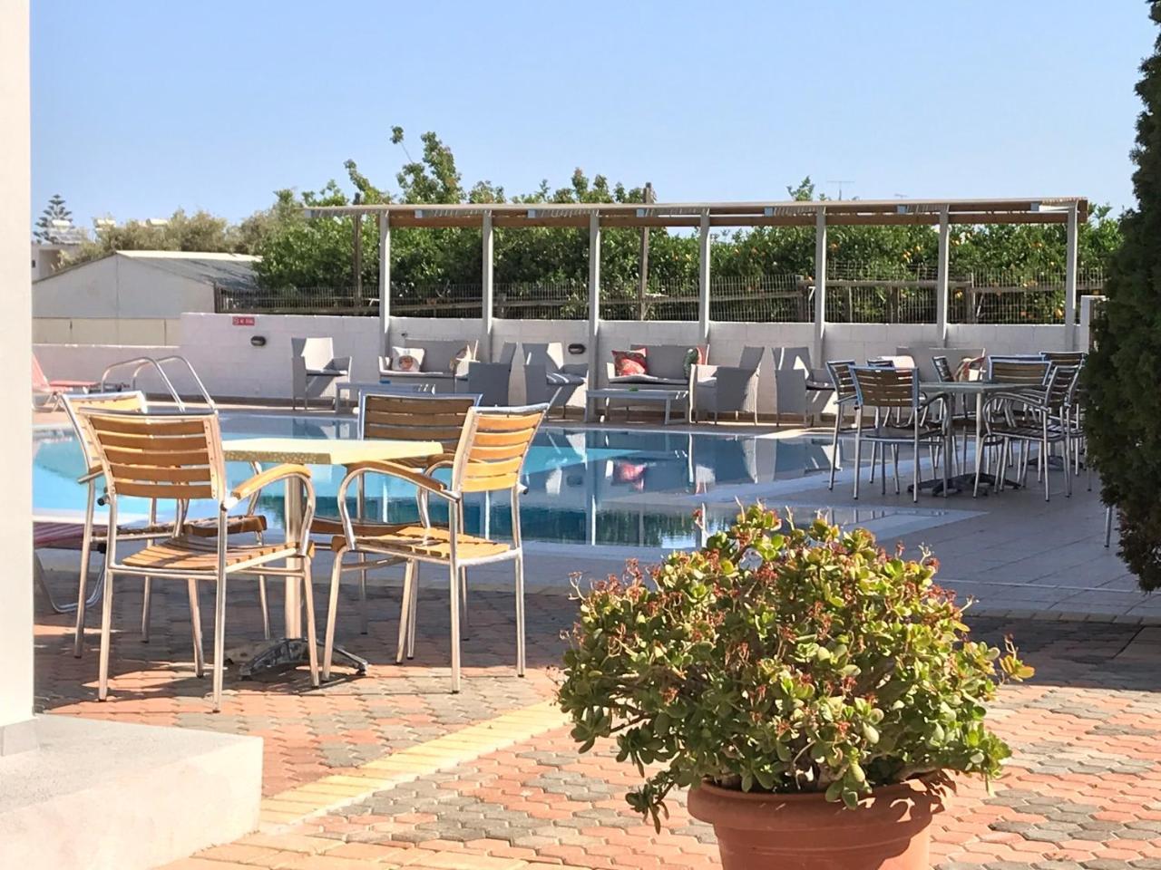 Newcastle Studios Malia Exterior foto